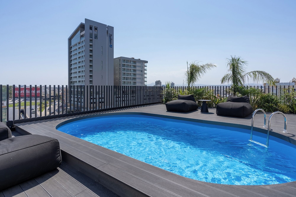 The Penthouse - 3BR Seaview in Larnaca