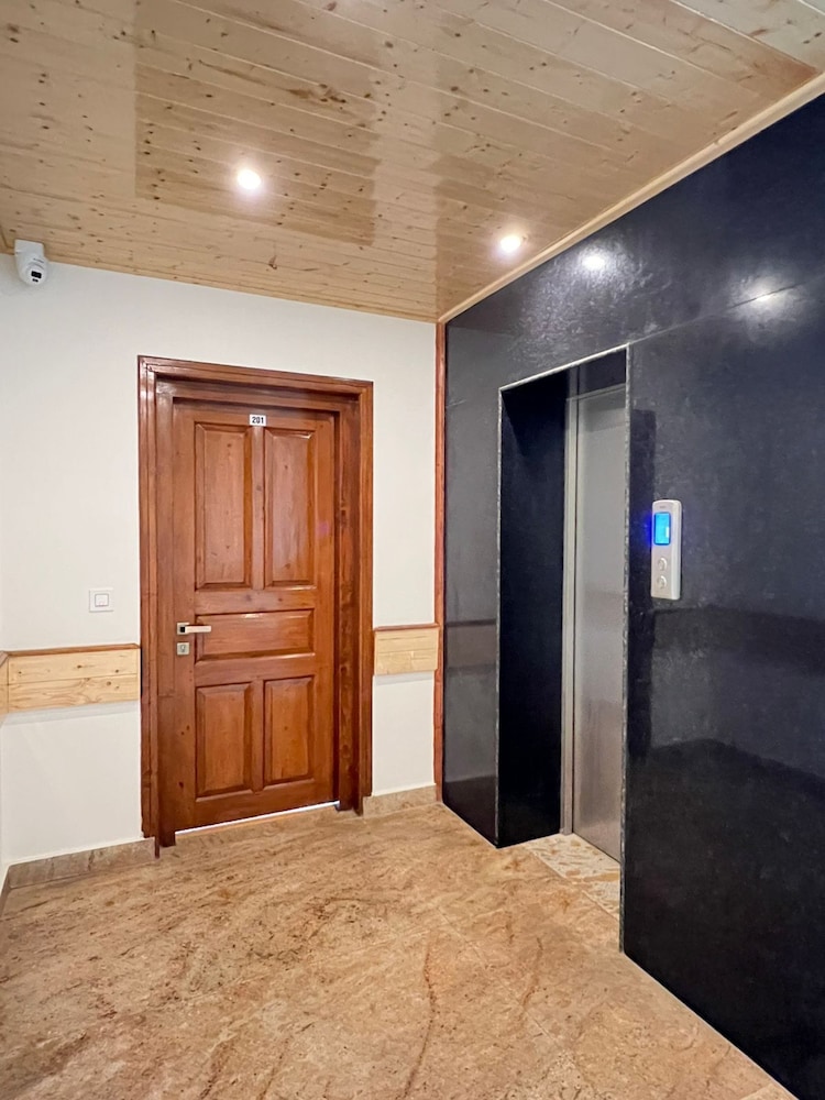 Snow Park Villas & Resort Manali