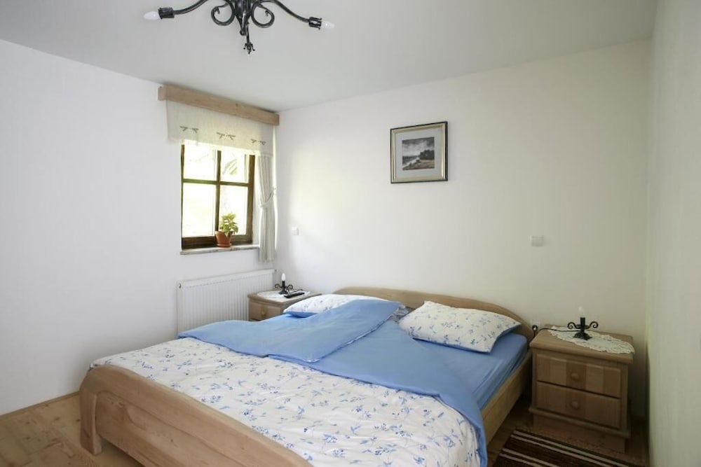Apartmaji Pod macesnovo streho