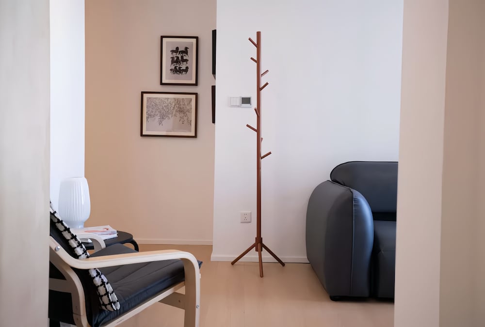 Shanghai Hills & Fan Stay