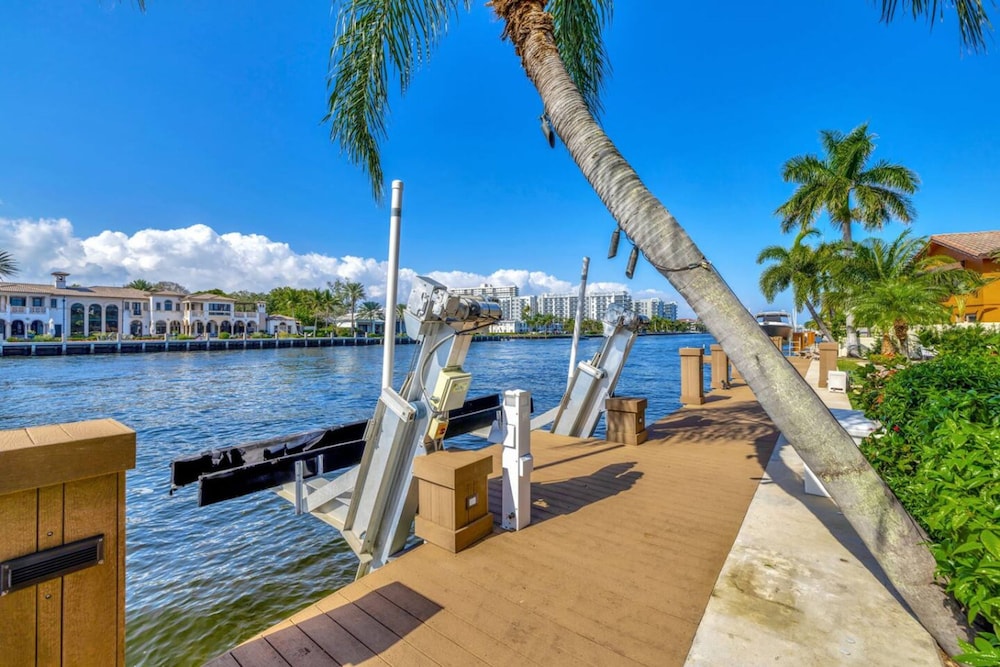 Serenity Villa Water Front