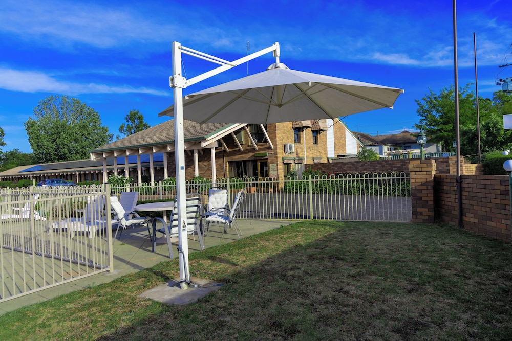 All Travellers Motor inn