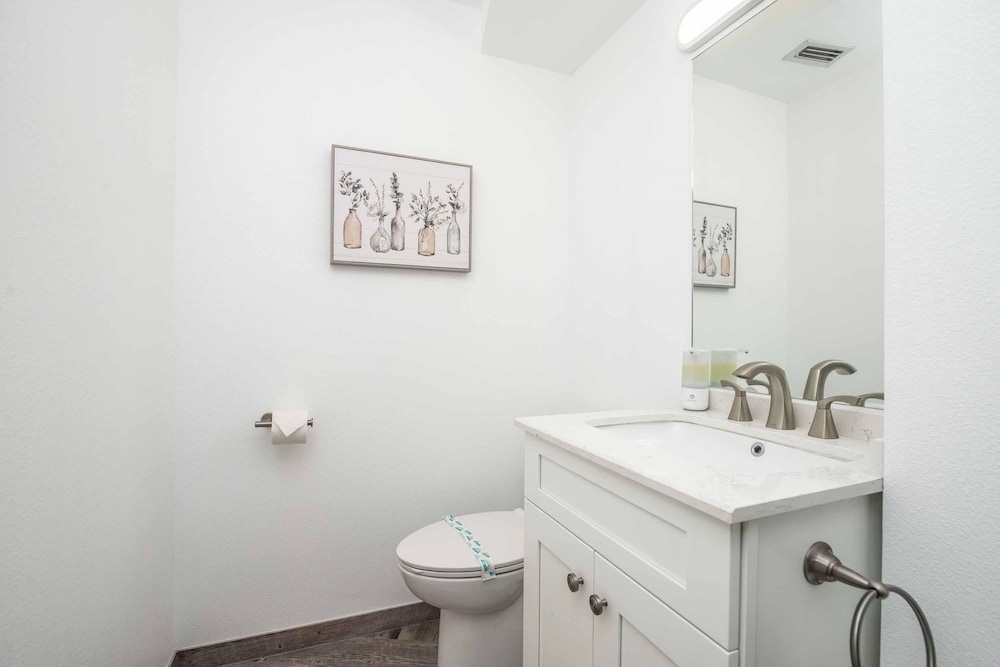 Orlando Vacations - Sumner Lake House 2 Bedrooms - Property Image 2