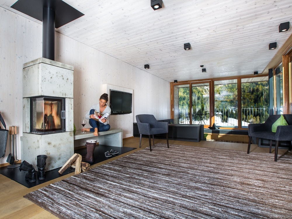 Chalet Resort Near Lake