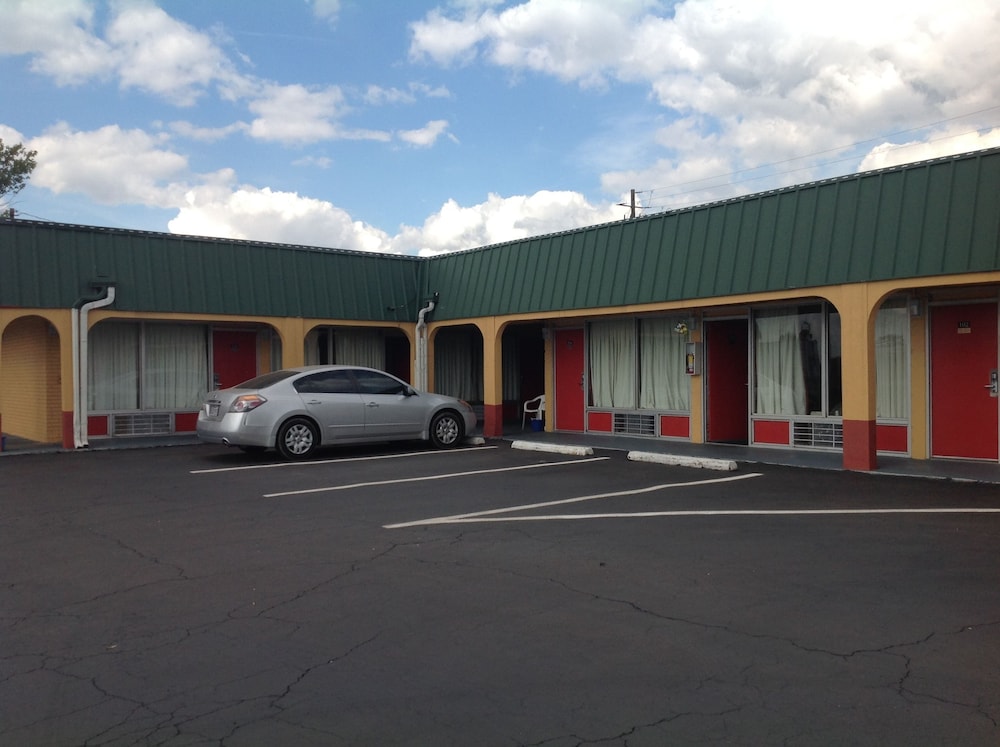 Budget Inn