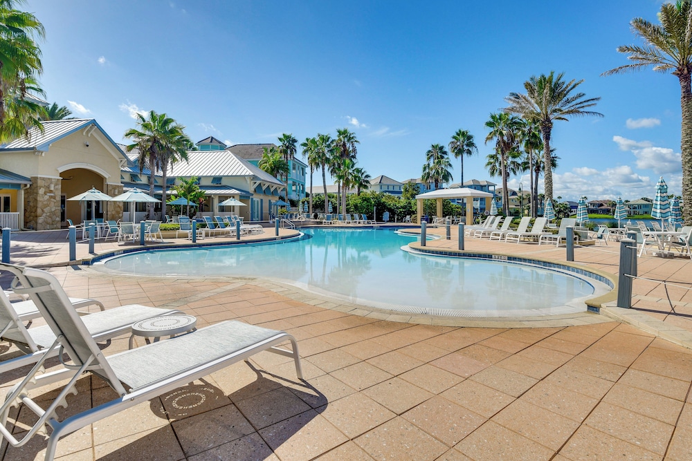 Steps to Beach: Palm Coast Escape w/ Resort Perks!