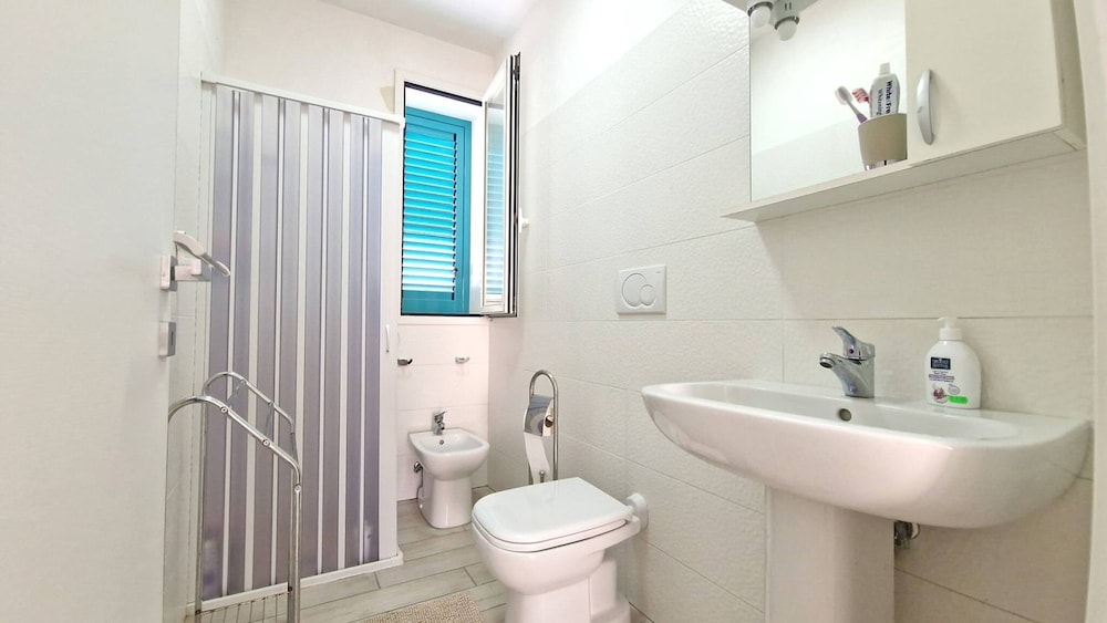 Sole Luna Cottage Just a few Metres From the sea