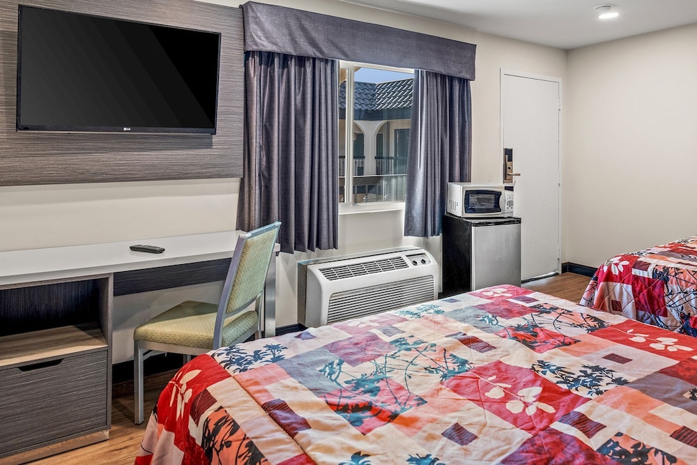 La Mirage Inn - Long Beach