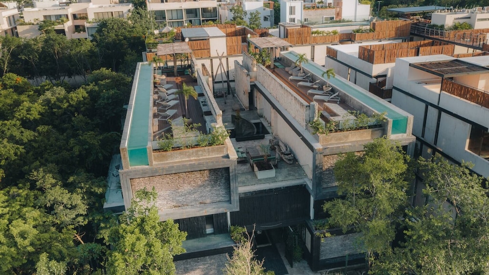 Bh78 Vip Penthouses Immersive Magic Experience view 4