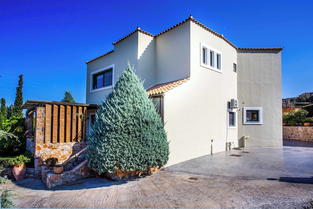 Villa Golden Crest