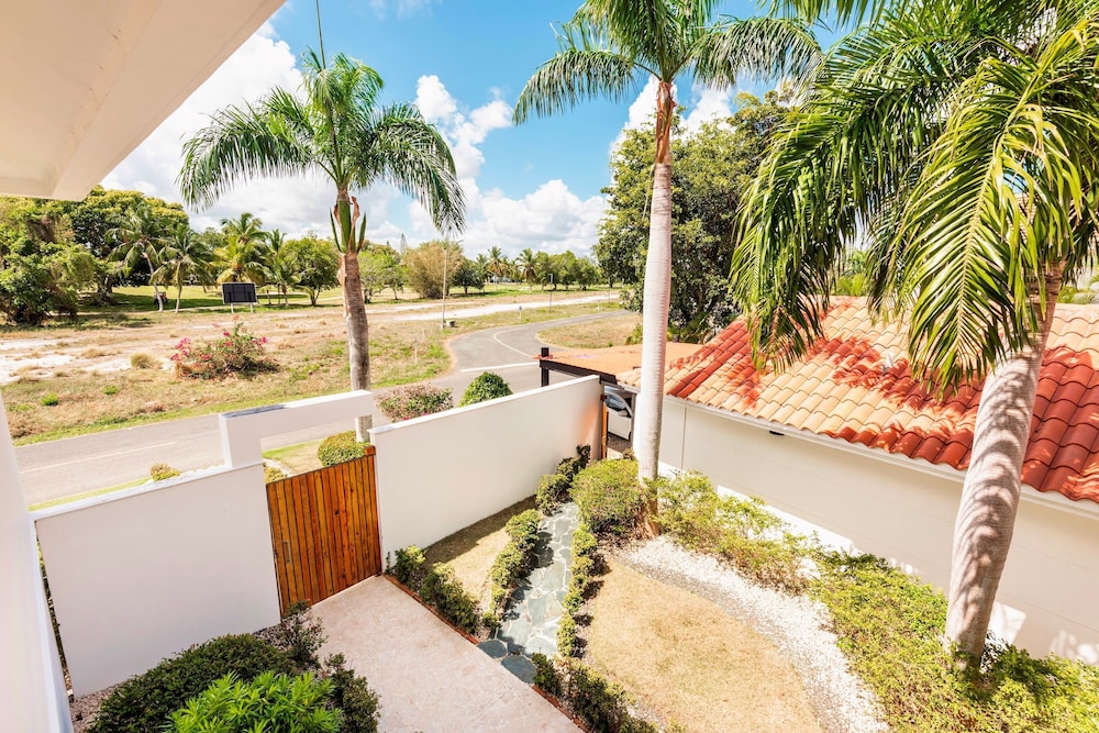 Bougainvilla 392 Golfview Pool BBQ Maid view 5