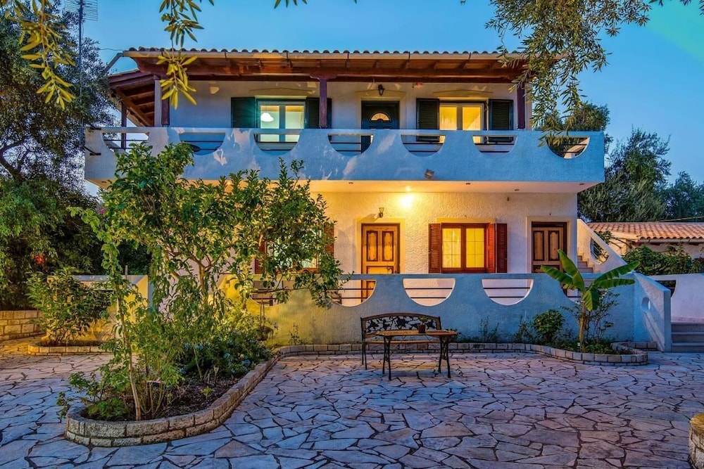 Olympia Paxos Apartment