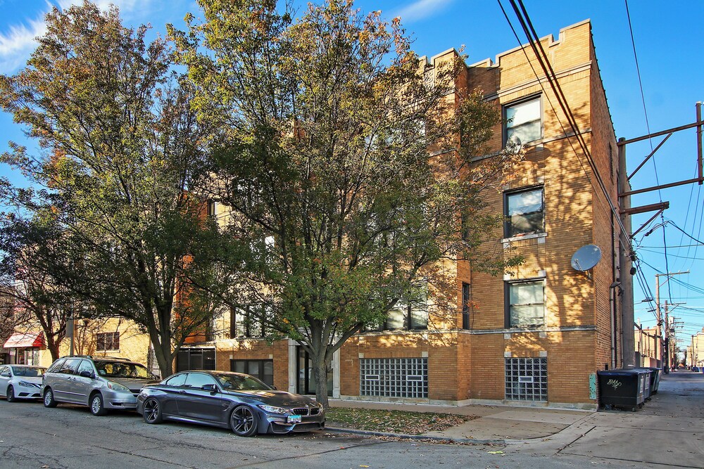Comfy 2BR - Sunnyside 2F