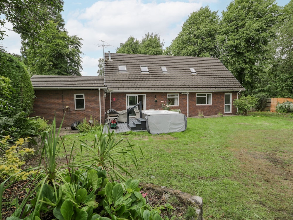 Woodlands Retreat