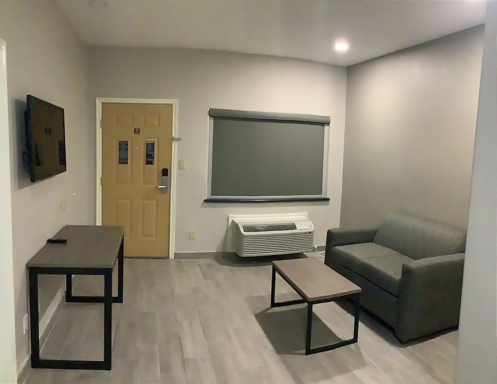 Americas Best Value Inn  Suites San Benito - Property Image 5