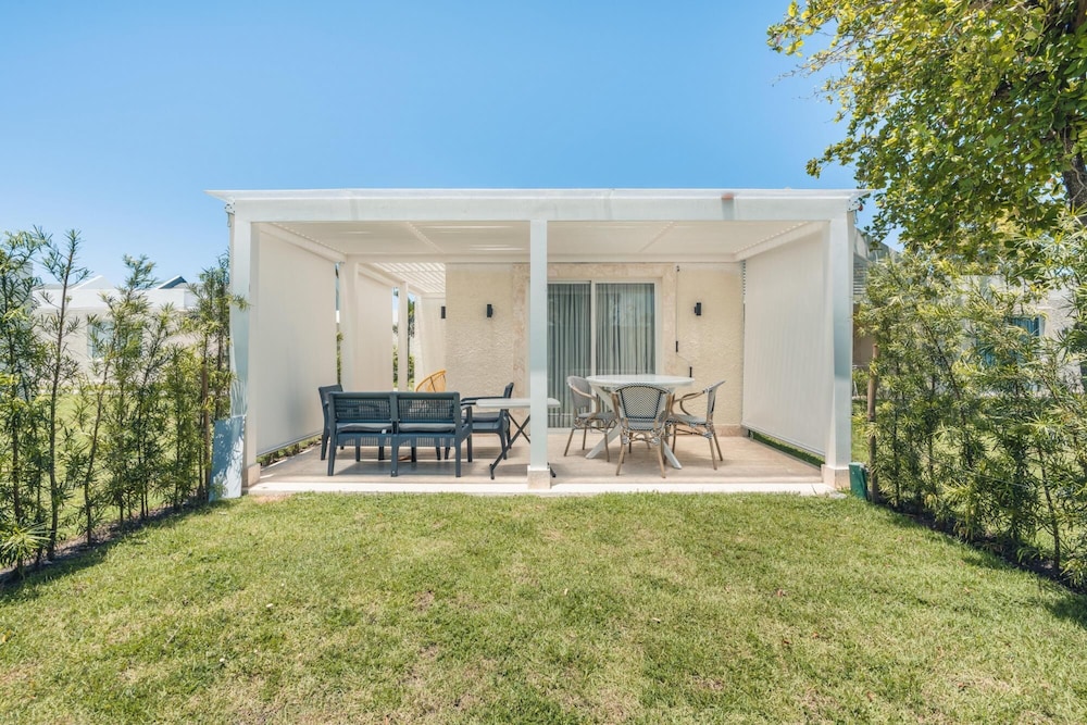 Just a few Steps to the Pool Come Enjoy This Amazing 1BR Villa at Green One view 3