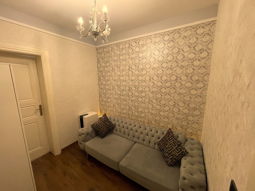 Moda Suit - Image 12