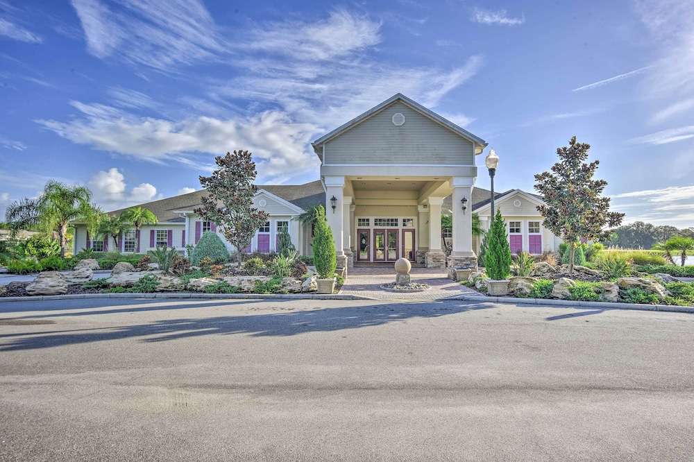 Pool, Hot Tub & Theatre Access: Kissimmee Gem