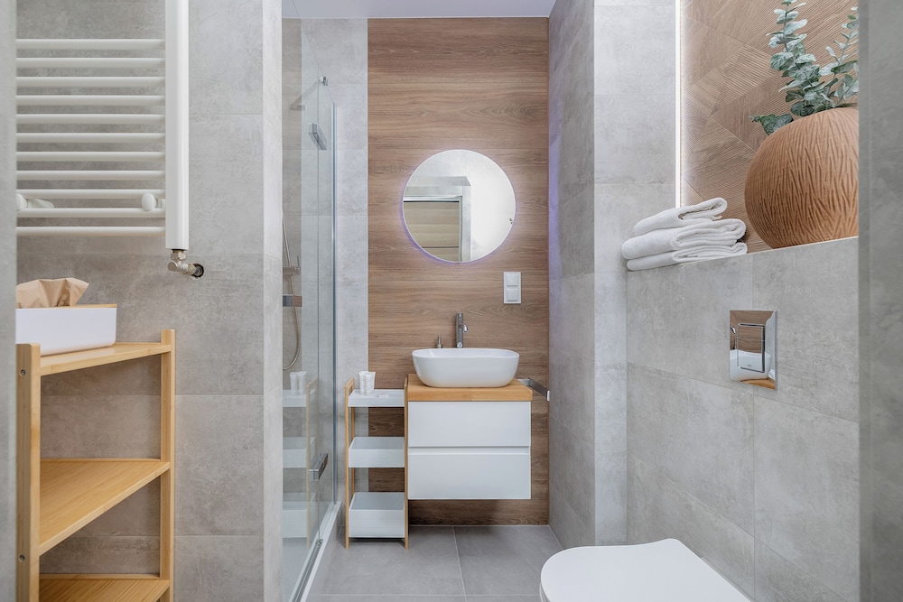 Modern Studio Hanza Tower by Renters