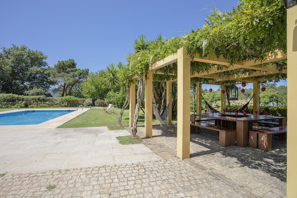 Liiiving  Caminha Countryside Pool House