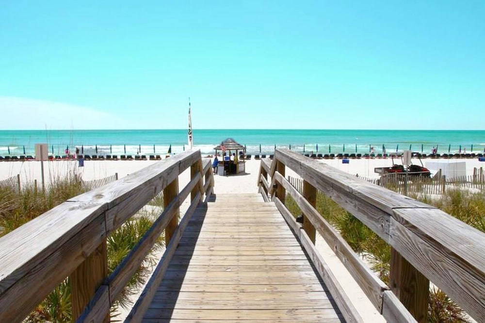 Emerald Beach 325