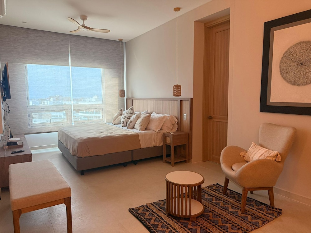 Apartamento Adalmar 804 con vista al mar