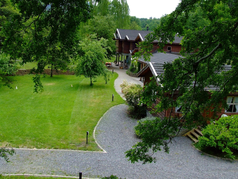 Hotel Lodge Landhaus Pucon