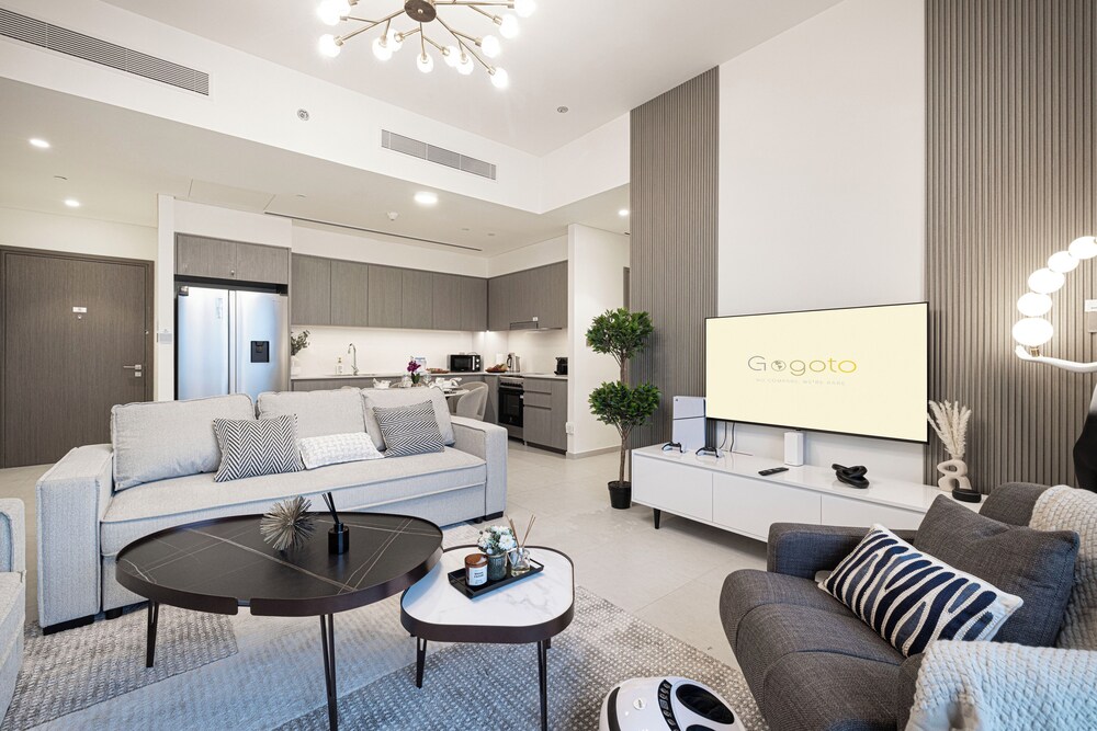 GOGOTO Burj & Fountain View Stay