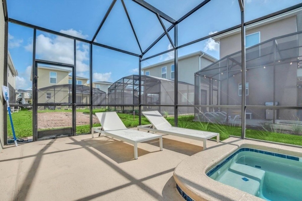 2669pet 5 Bedroom Villa