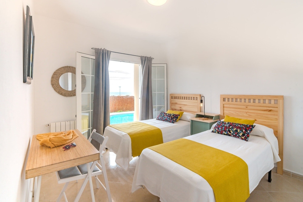 Villa Maricel - Villa With Private Pool. Free Wifi