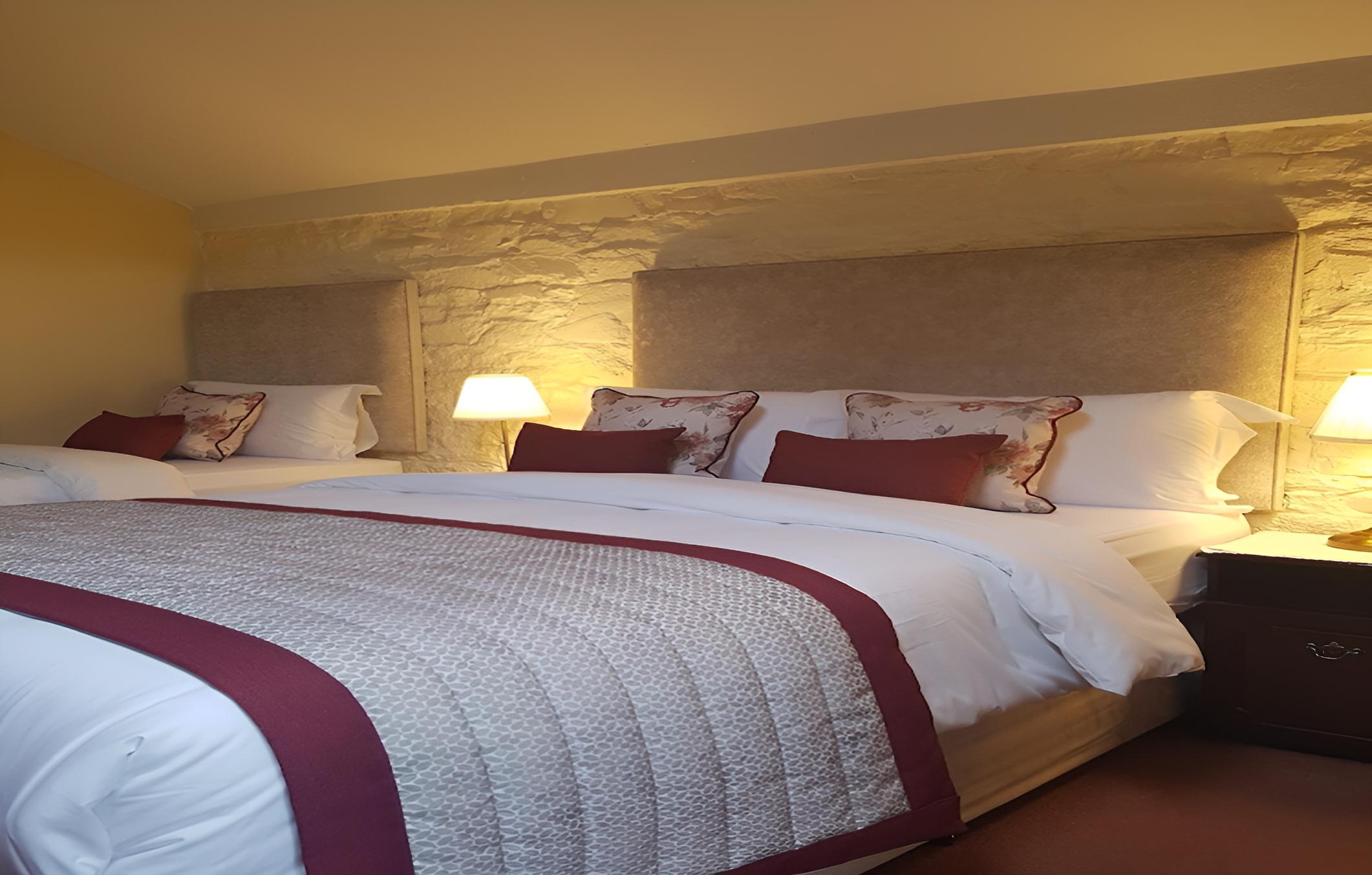 Ballinacourty House