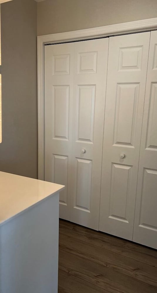 Fins / 1295 Ocean Blvd West 10 Bedroom Home