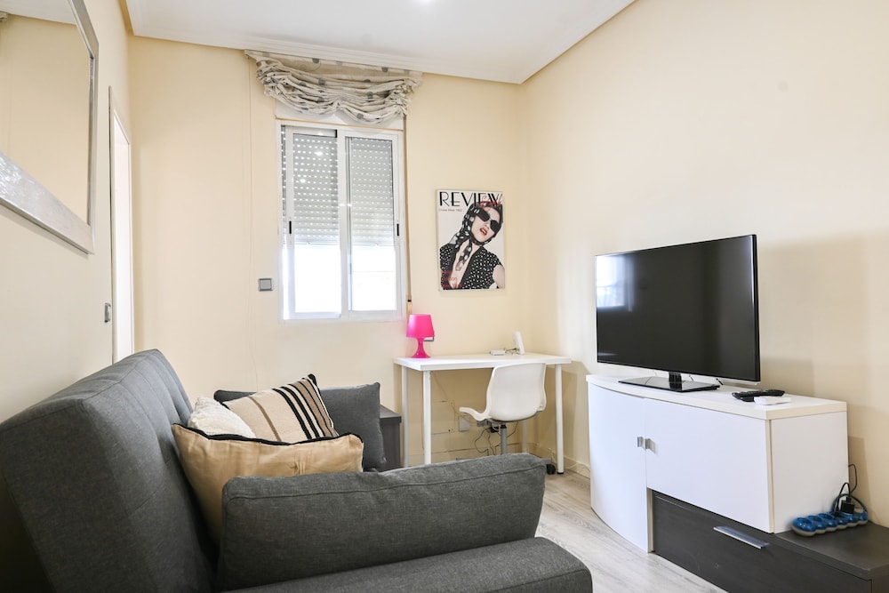 M Emb1545 Coqueto Apartamento de dos Dormitorios