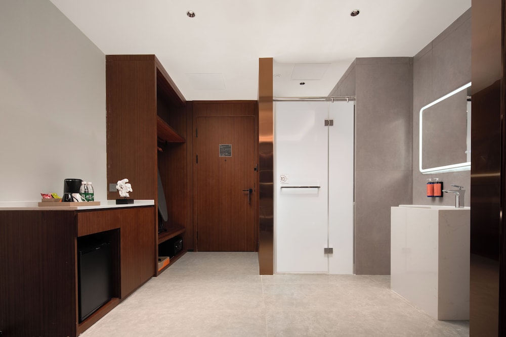 One Gem Hotel