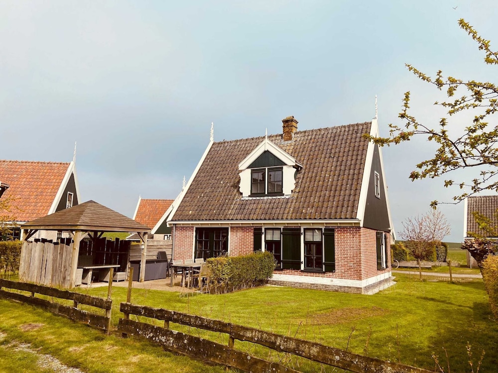 Modern Dutch Villa With Terrace