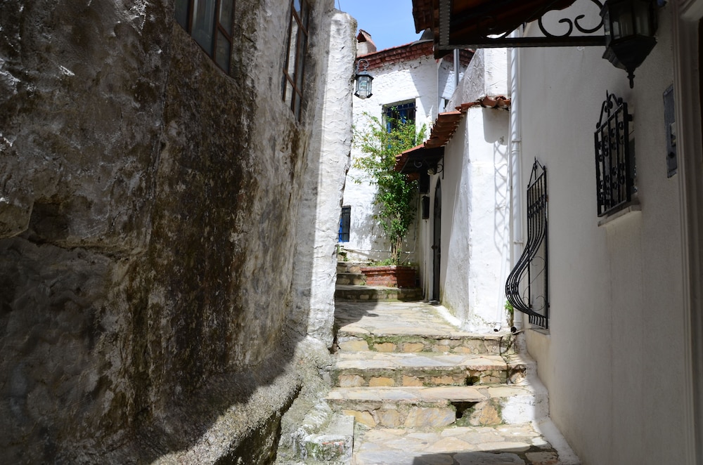 Two Stone Homes