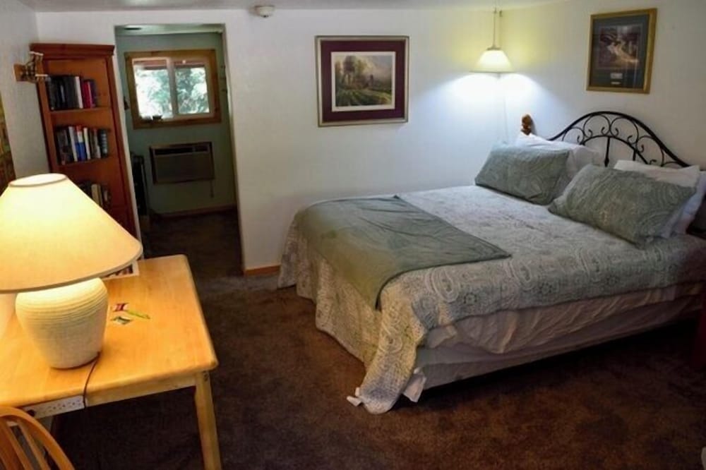 Reflections Inn