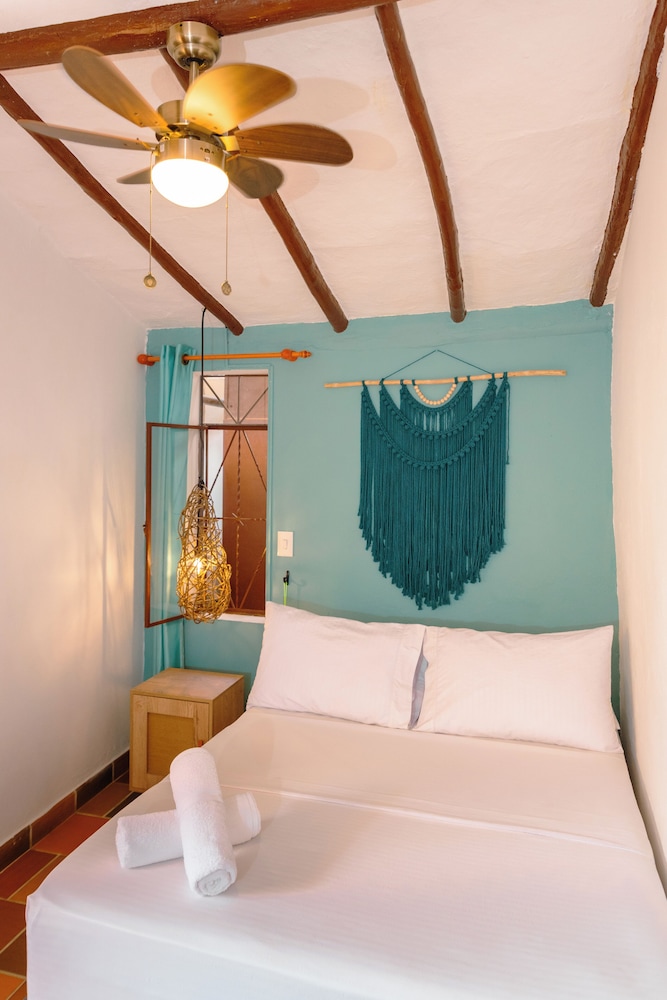 Traveler Hostel
