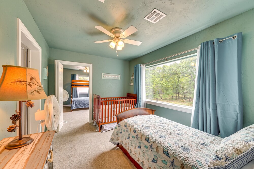Spacious Lake Texoma Vacation Rental w/ Game Room! view 3
