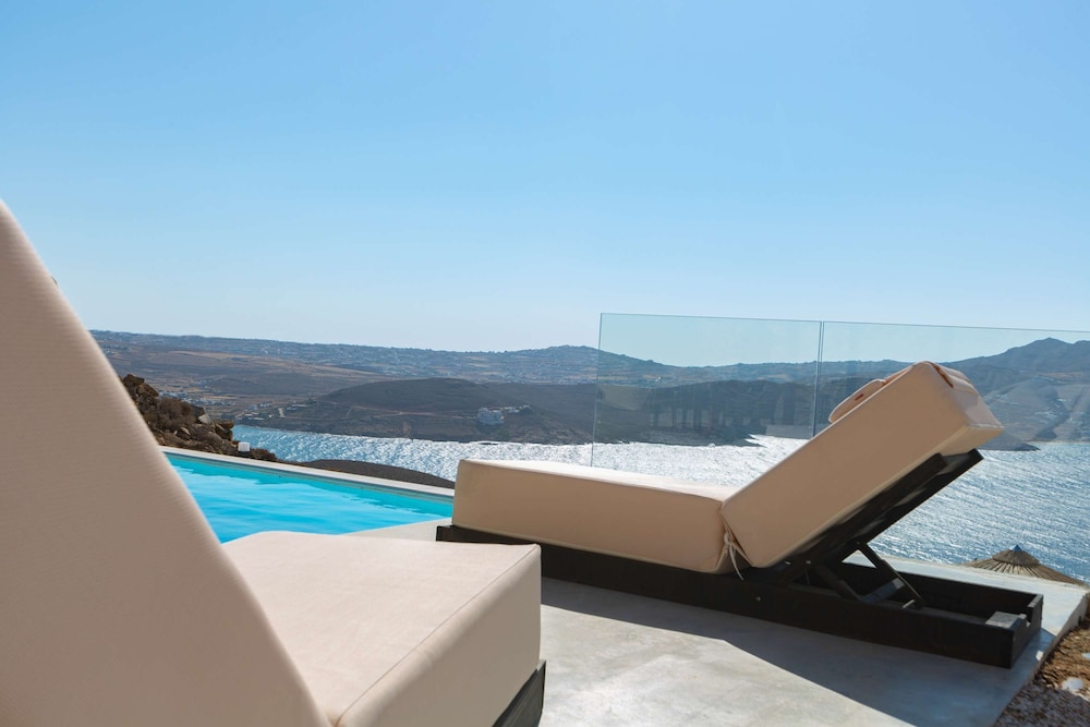 Apellon Mykonos Luxury Seaview Retreat