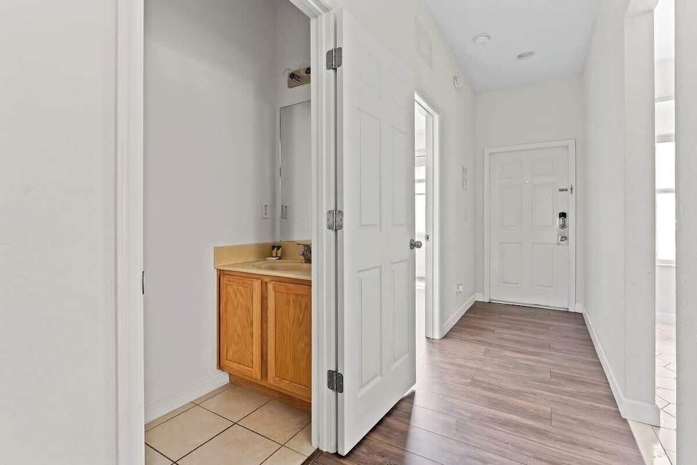 Pet Friendly 4 BR With Hot Tub