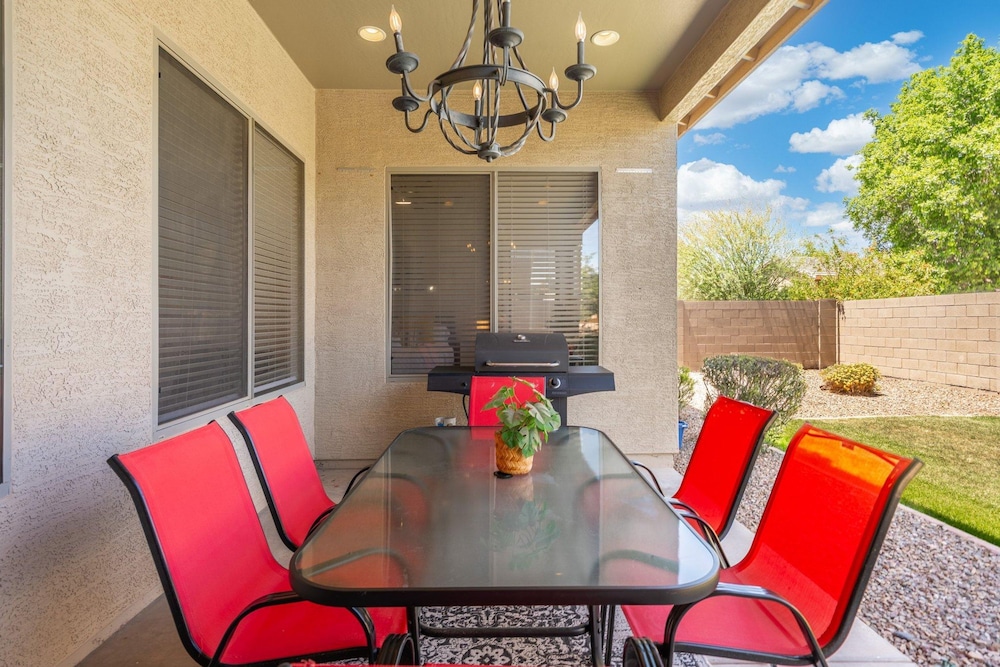Dublin in Gilbert With 4 Bedrooms and 2 Bathrooms
