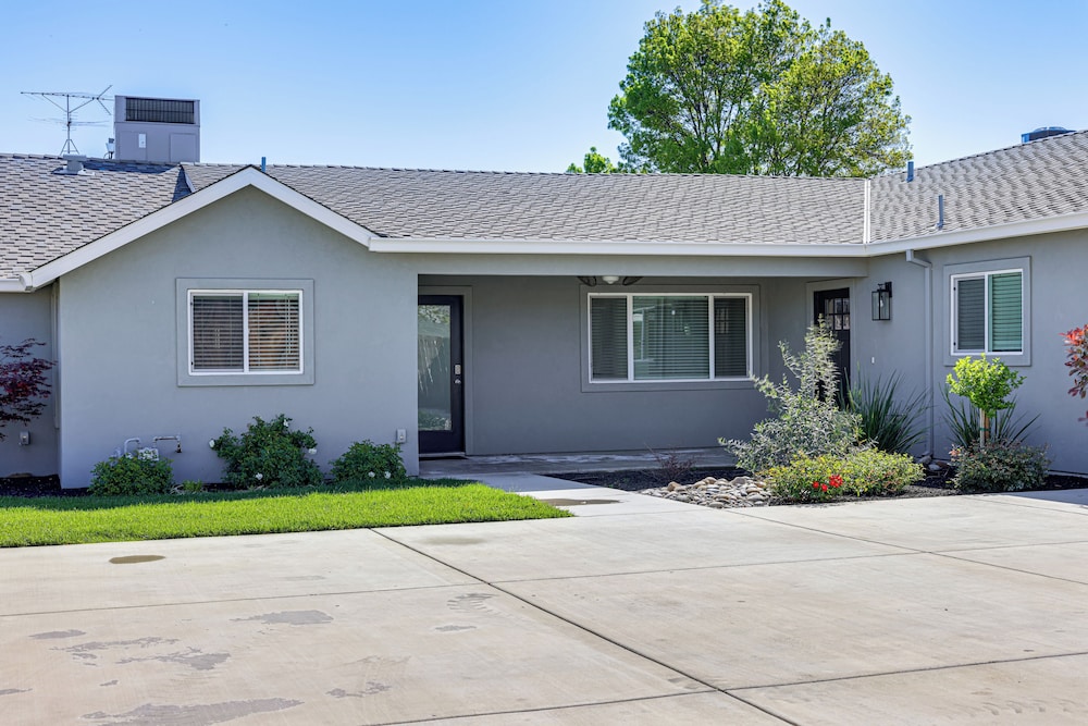 Quaint Hughson Vacation Rental, Walk to Downtown! - Property Image 14