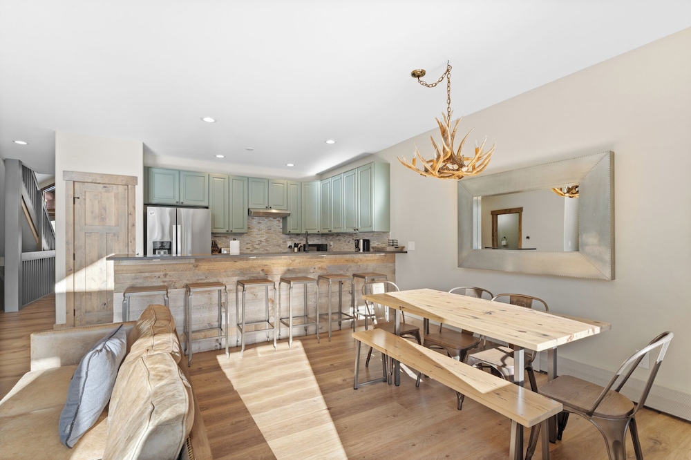 101 Tall Pines