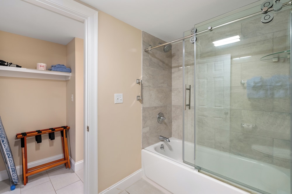 Guest House Suites