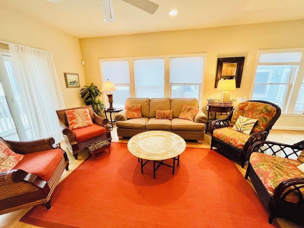 Dicinson Avenue 7B