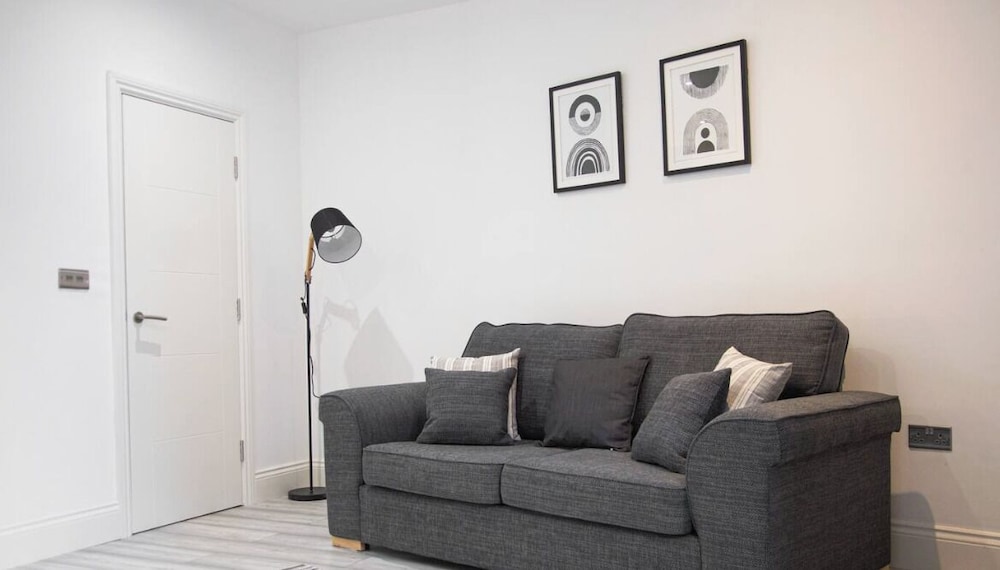 Academy Apartment by Elegance Stays