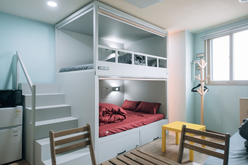 Midtown Hostel