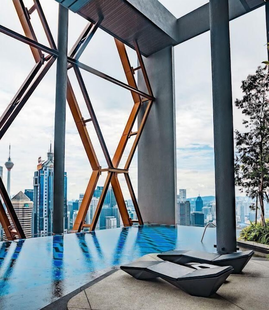 Scarletz Suites KLCC by Purple Orchid