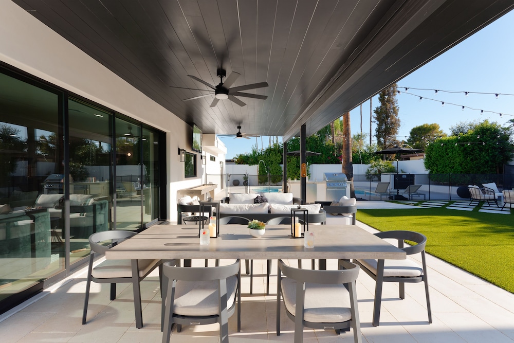 D&G Retreat-resort Style Backyard-north Scottsdale